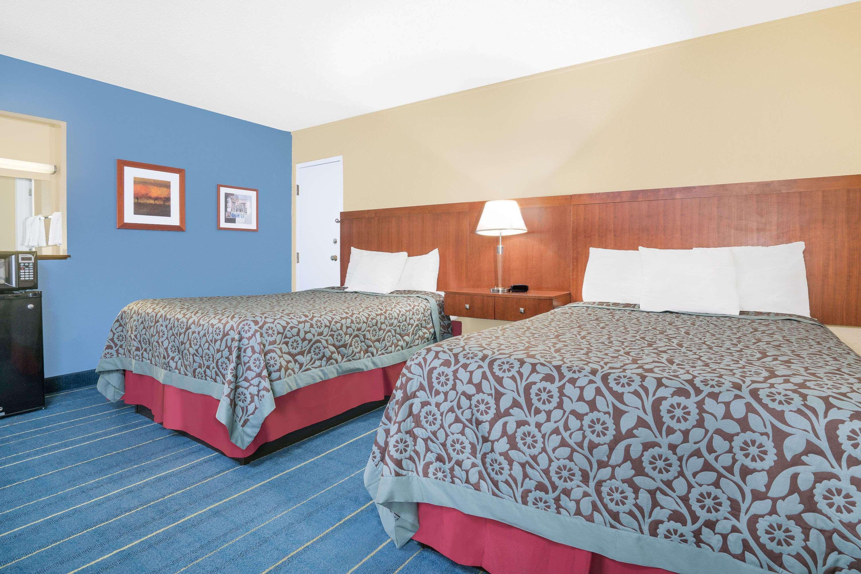 Days Inn By Wyndham Alexandria Mn Dış mekan fotoğraf