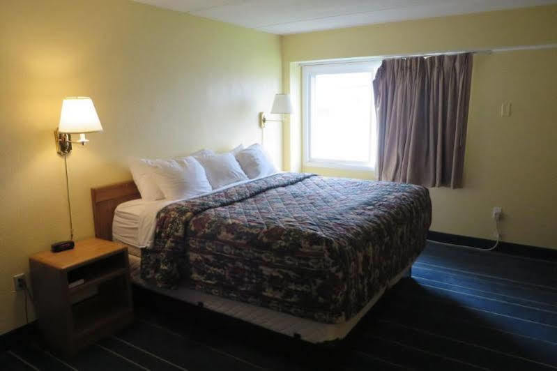 Days Inn By Wyndham Alexandria Mn Dış mekan fotoğraf
